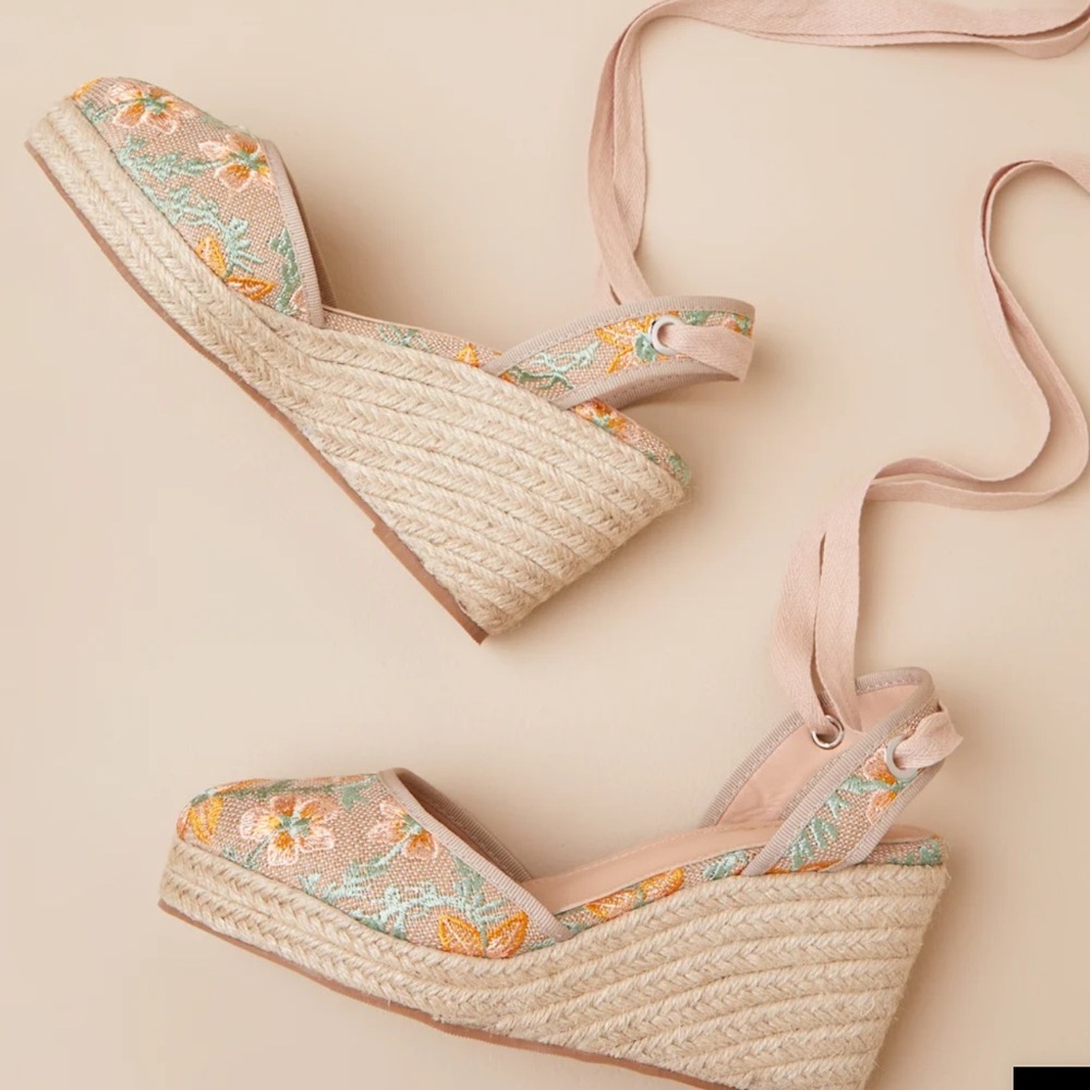 Lulu's Tan Floral Espadrille Wedges